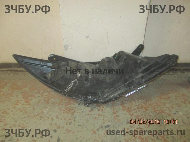 Hyundai Sonata 6 (YF) Фара левая