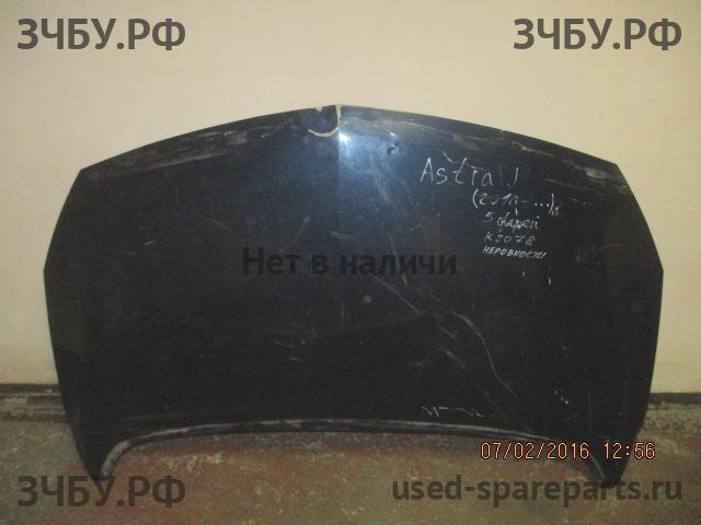 Opel Astra J Капот