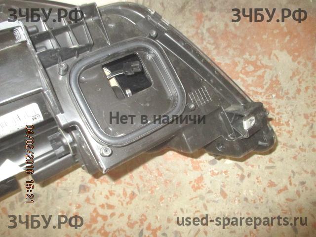 Opel Zafira C Фара левая