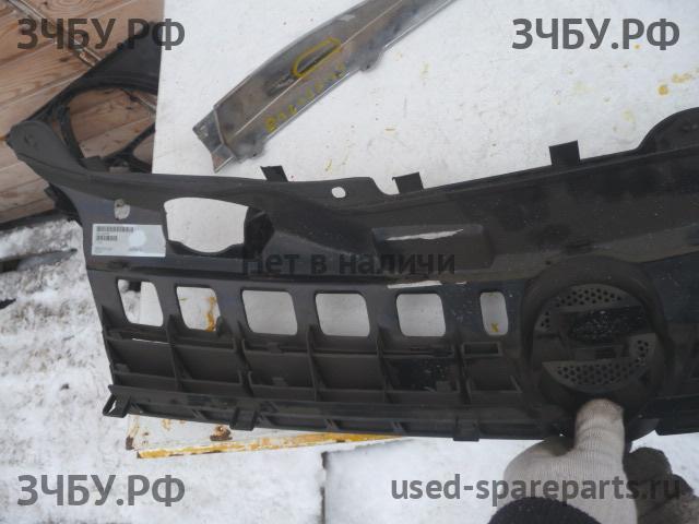 Opel Astra H Решетка радиатора