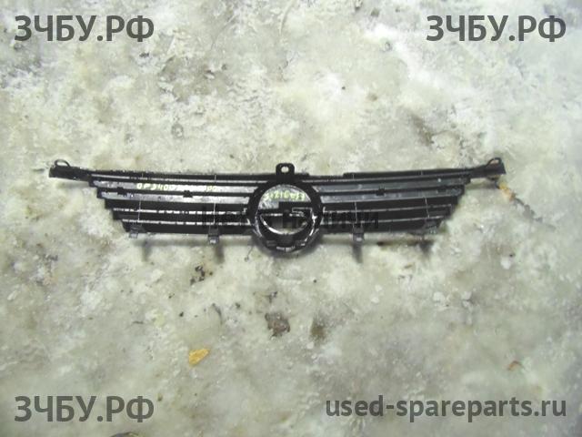 Opel Vectra B Решетка радиатора