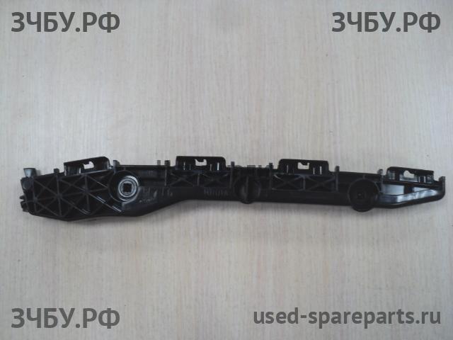 Toyota RAV 4 (3) Кронштейн бампера задний