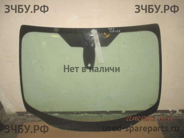 Ford Focus 3 Стекло лобовое (ветровое)