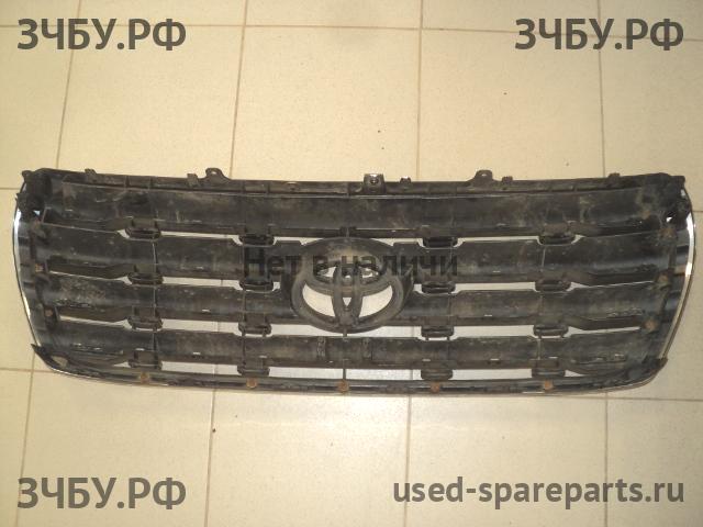 Toyota Land Cruiser 200 Решетка радиатора