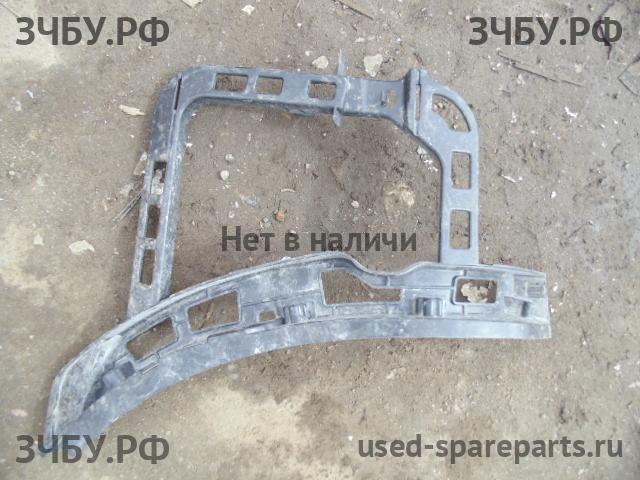 Volkswagen Passat B7 Кронштейн бампера задний