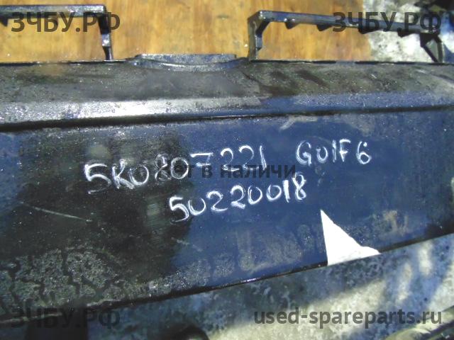 Volkswagen Golf 6 Бампер передний
