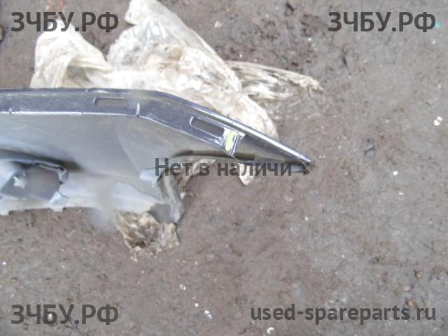 Volkswagen Polo 5 (Sedan) Бампер передний