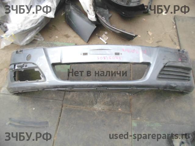 Opel Astra H Бампер передний
