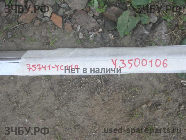 Toyota Camry 5 (V30) Молдинг двери задней правой