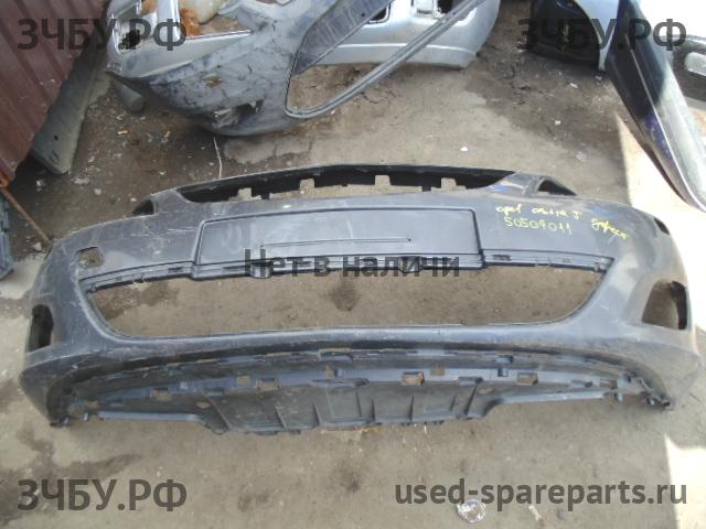 Opel Astra J Бампер передний
