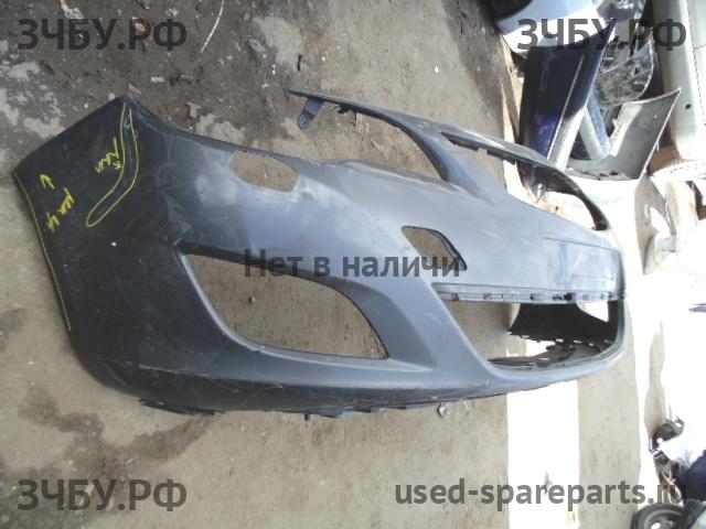 Opel Astra J Бампер передний