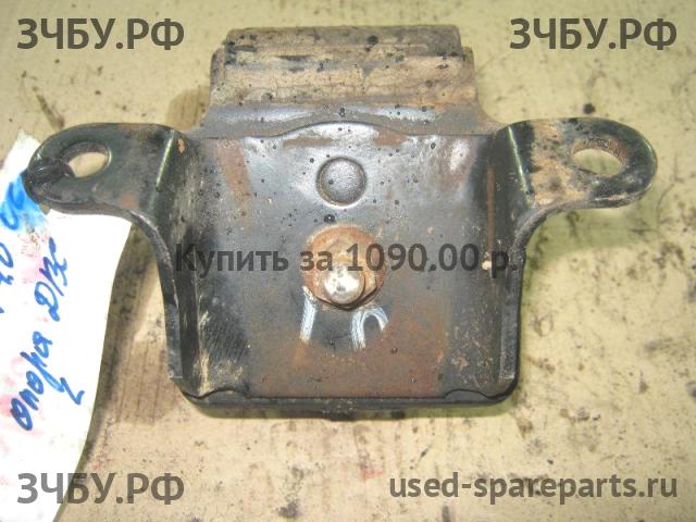 Mitsubishi Fuso/Canter (2) Опора двигателя