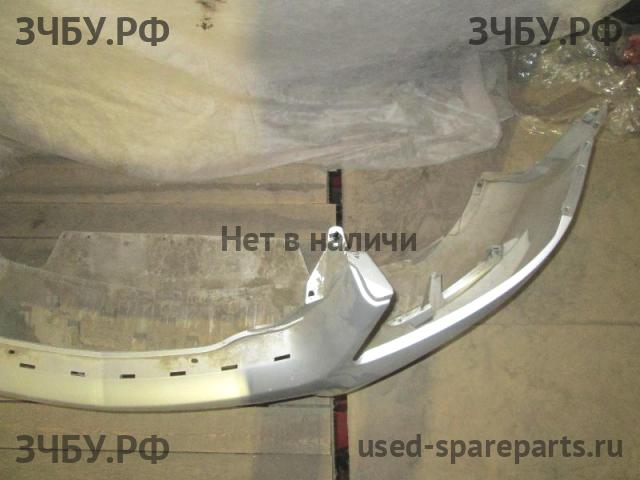 Opel Zafira B Бампер передний