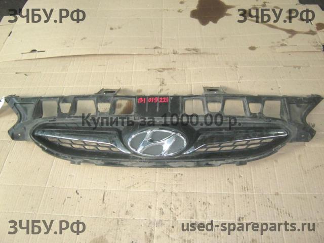 Hyundai Solaris 1 Решетка радиатора
