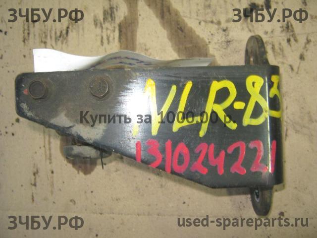 Isuzu NLR 85 Кронштейн
