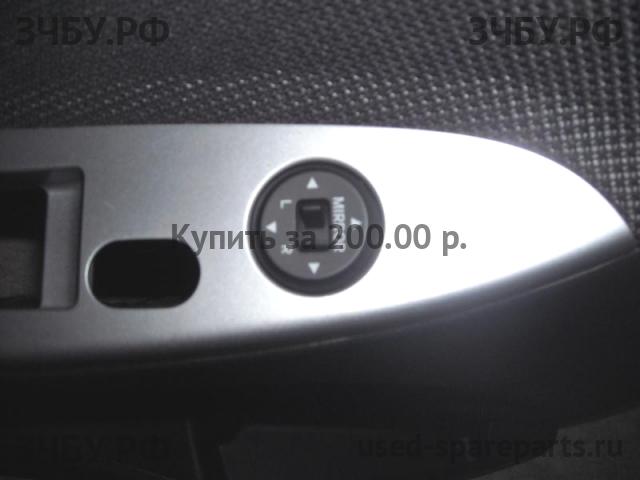 Hyundai Solaris 1 Кнопка регулировки зеркала