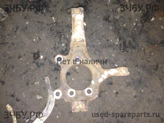 Nissan Tiida 1 Кулак поворотный