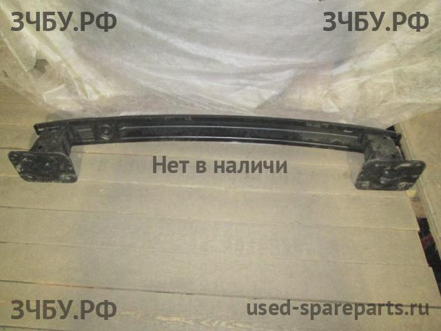 Ford Focus 2 Усилитель бампера задний