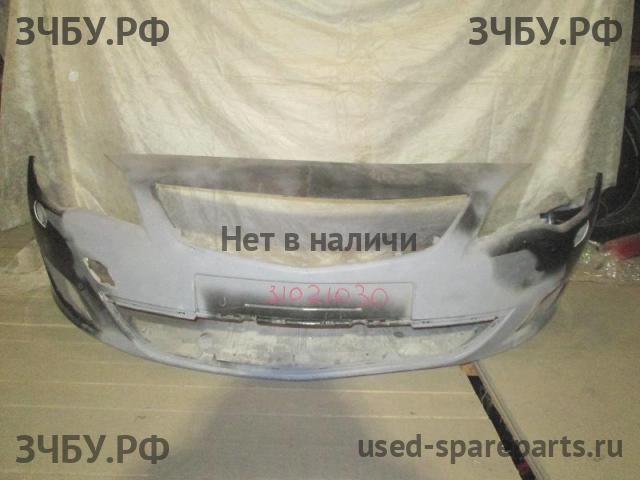 Opel Astra J Бампер передний