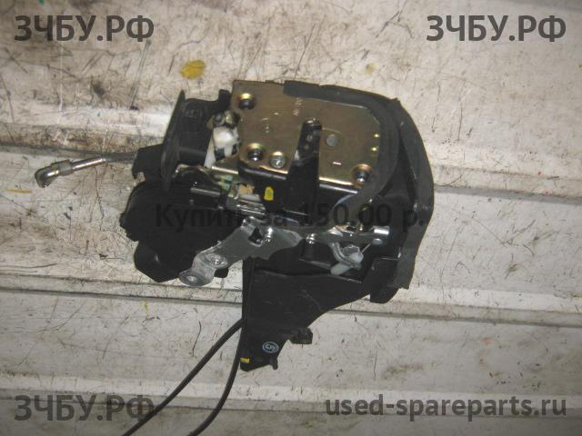 Toyota RAV 4 (2) Замок двери задней левой