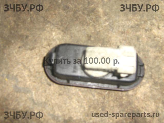 Volkswagen Passat B4 Указатель поворота в крыло (повторитель)