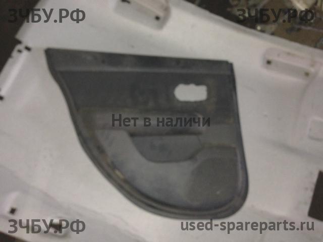 Nissan Tiida 1 Обшивка двери задней левой