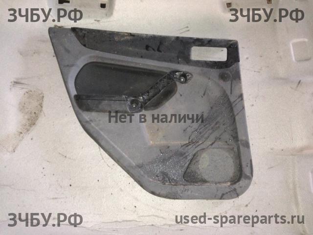 Ford Focus 2 Обшивка двери задней левой