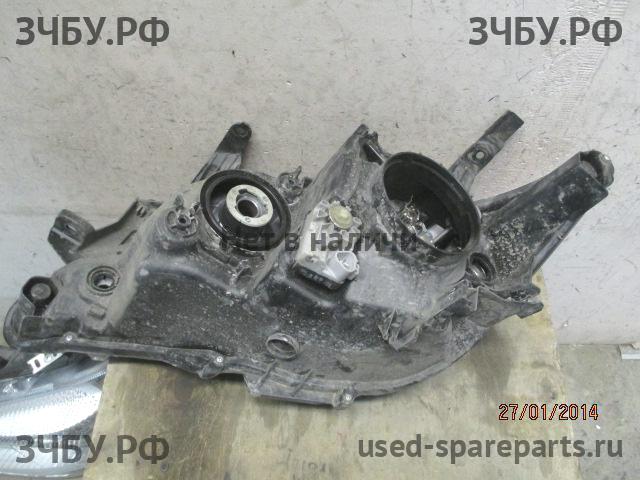 Toyota Camry 7 (V50) Фара правая