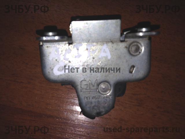 Opel Astra G Замок багажника