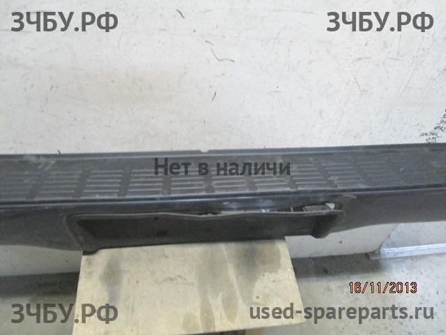 Toyota Hi Lux (3) Pick Up Бампер задний