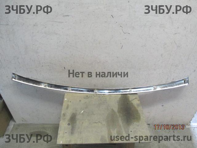 Mitsubishi Outlander 3 Накладка на дверь багажника