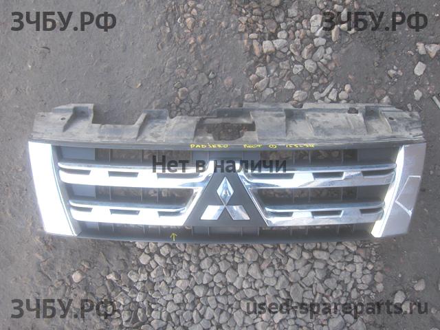 Mitsubishi Pajero/Montero 4 Решетка радиатора