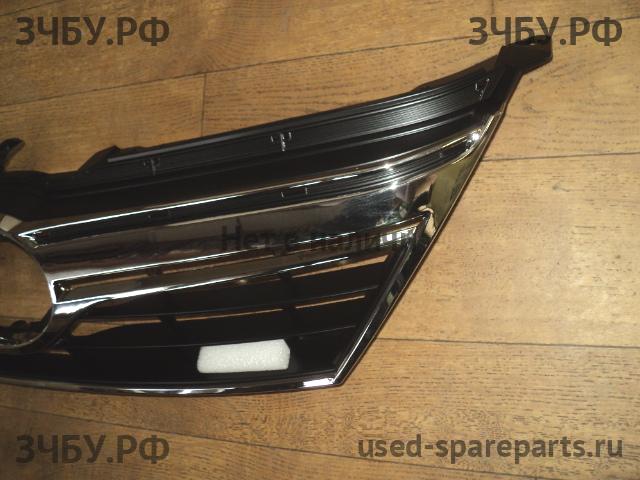 Toyota Camry 7 (V50) Решетка радиатора