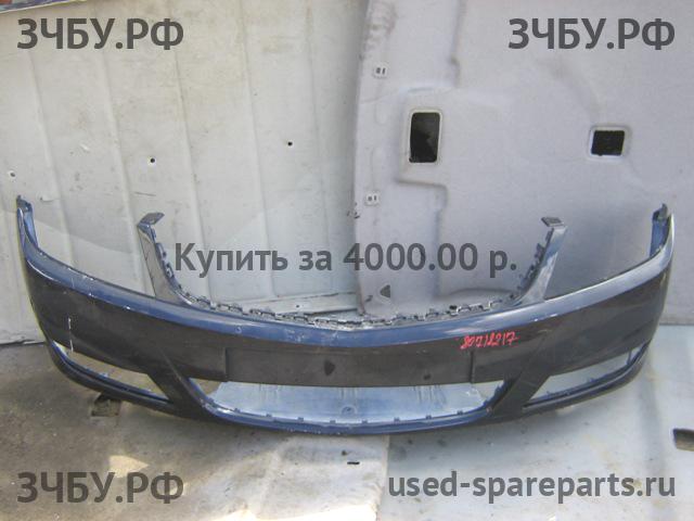Opel Zafira B Бампер передний