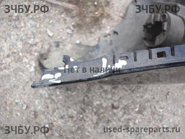 Nissan Tiida 1 Бампер передний