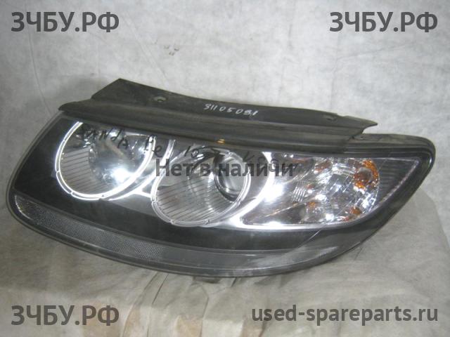 Hyundai Santa Fe 2 (CM) Фара левая