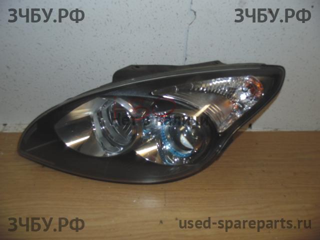 Hyundai i30 (1) [FD] Фара левая