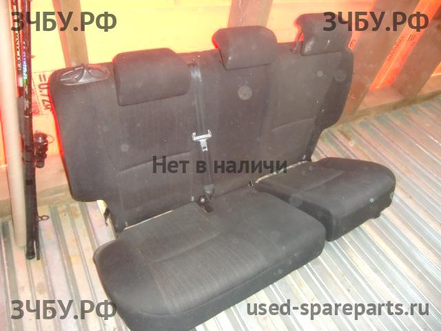 Toyota Auris 1 (E150) Сиденья (комплект)