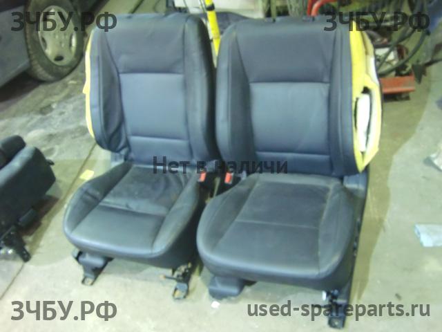 Mitsubishi Pajero/Montero 4 Сиденье
