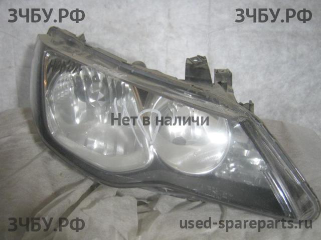 Honda Civic 8 (4D) Фара правая