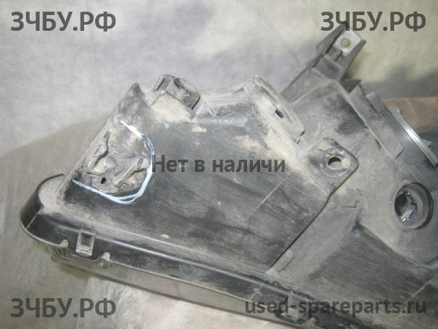 Honda Civic 8 (4D) Фара правая