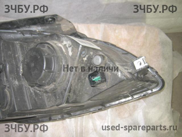 Hyundai i30 (1) [FD] Фара левая