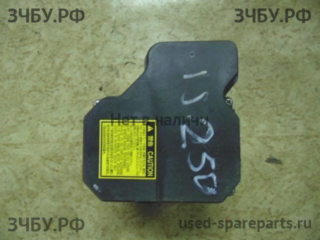 Lexus IS (2) 250/350 Блок ABS (насос)