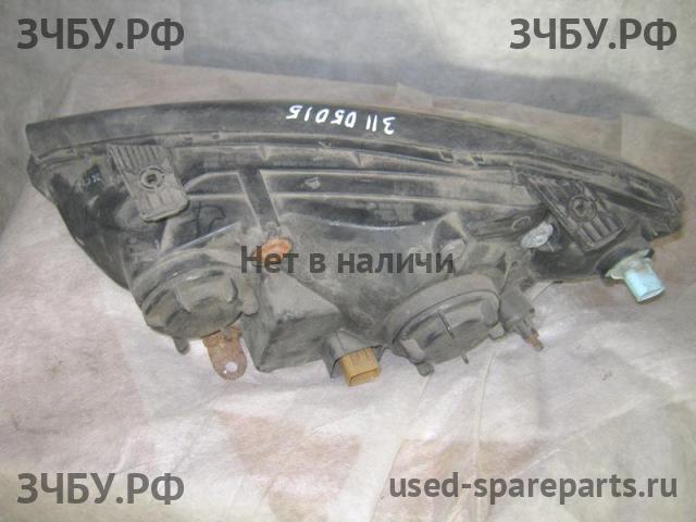Hyundai Elantra 1 Фара правая