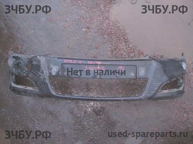 Opel Astra H Бампер передний