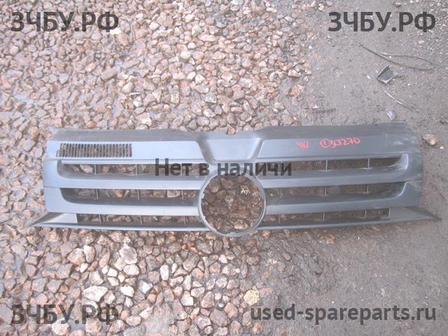 Volkswagen T5 Transporter Решетка радиатора