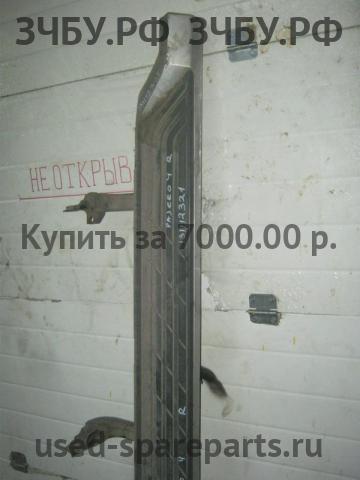 Mitsubishi Pajero/Montero 4 Подножка