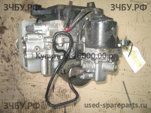 Mitsubishi Pajero/Montero 4 Блок ABS (насос)