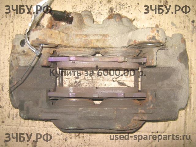 Mitsubishi Pajero/Montero 4 Суппорт передний правый (в сборе со скобой)