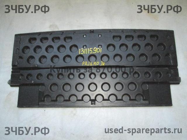 Mitsubishi Pajero/Montero 4 Пол багажника